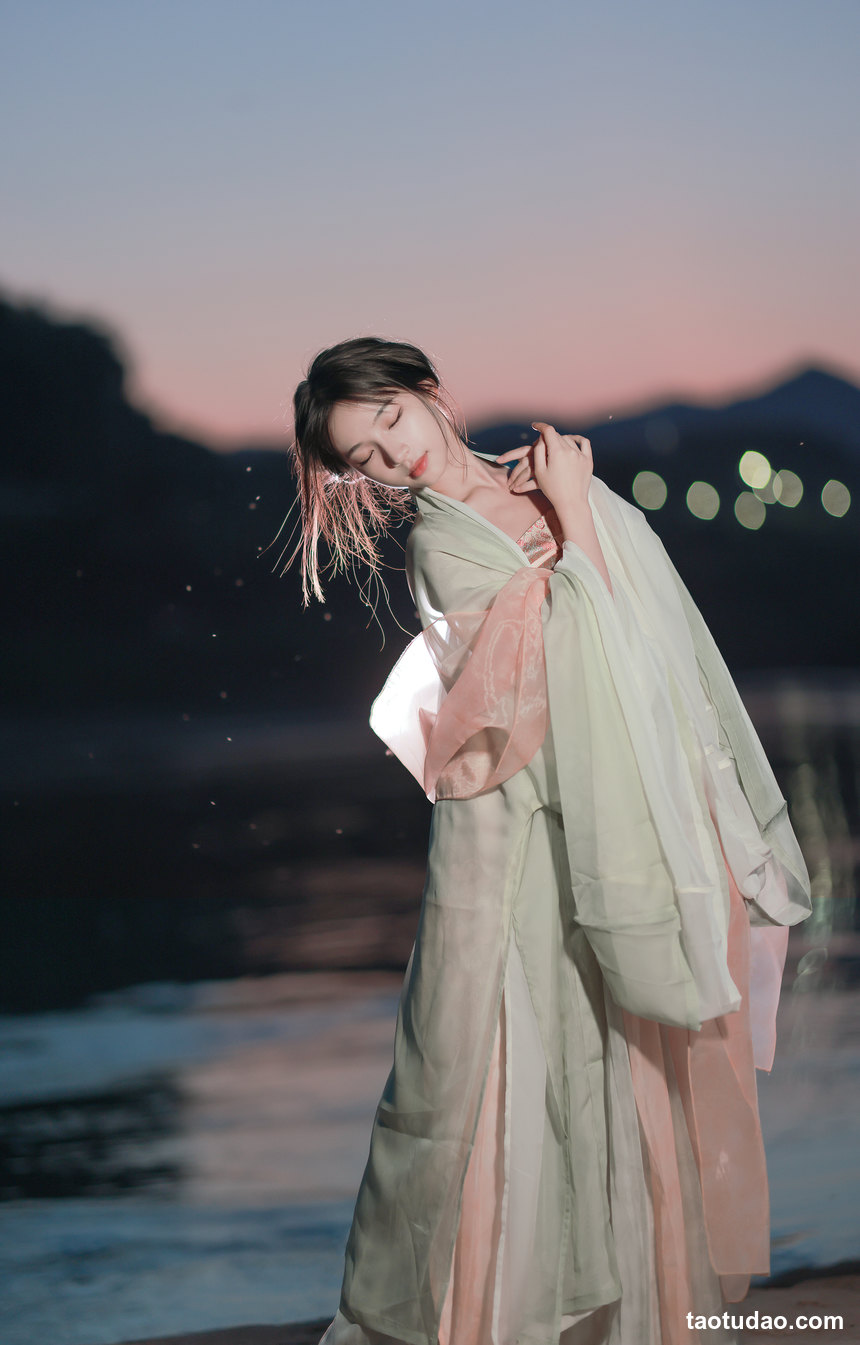 图片[3]-[YITUYU艺图语]2022.12.15 星河 卷卷[22+1P／157MB]-绅士图