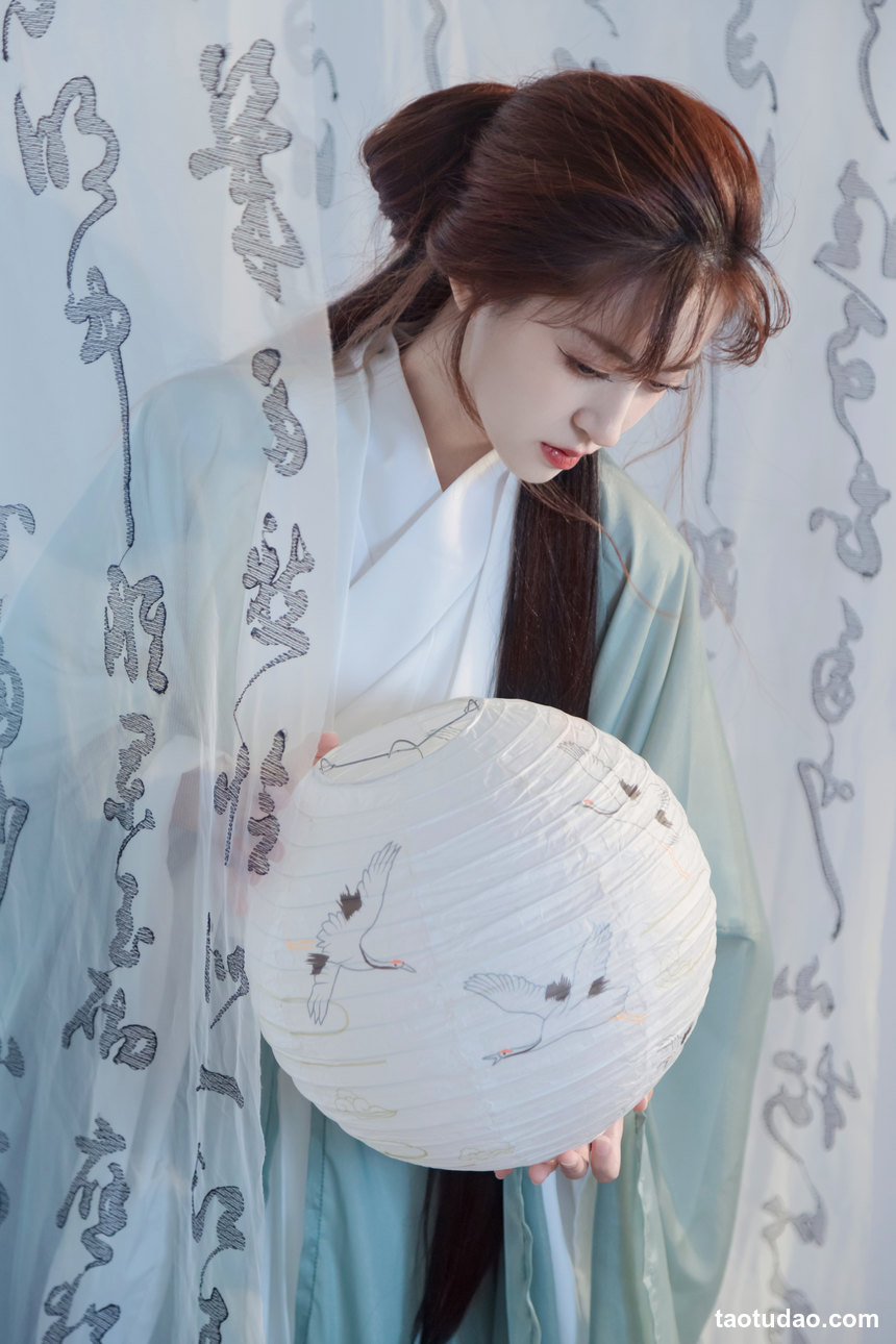 图片[2]-[YITUYU艺图语]2022.07.26 国风-青衣 壹萱-[35+1P／351MB]-绅士图